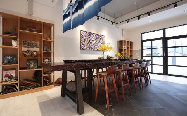 Hai Sheng Wei B&B