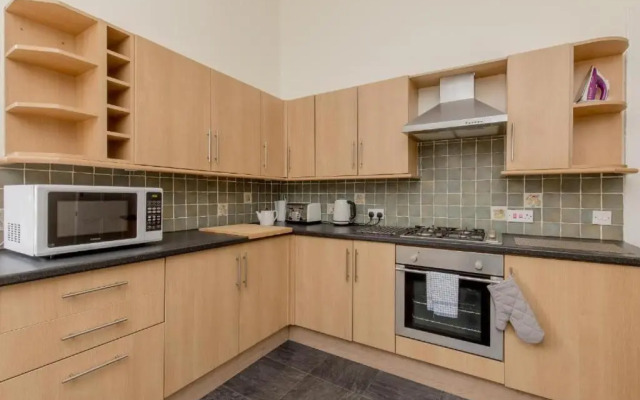 St James Quarter 2 Bed Apartment