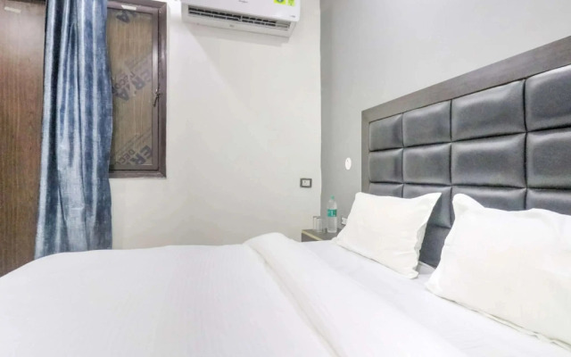 Mahavir Enclave by OYO Rooms