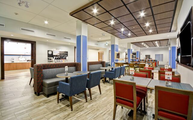 Holiday Inn Express Evansville by IHG