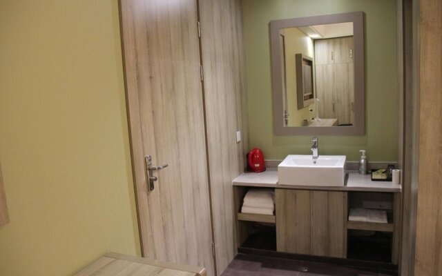 Apple Hotel