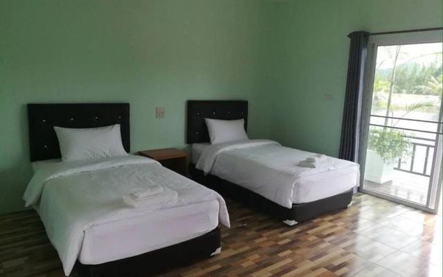 Lake Hill Resort