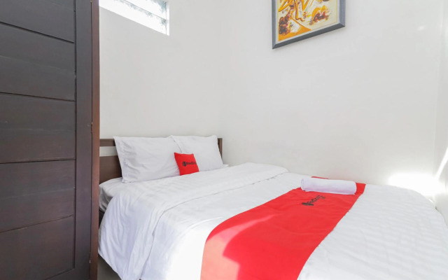 RedDoorz Syariah near Universitas Jember