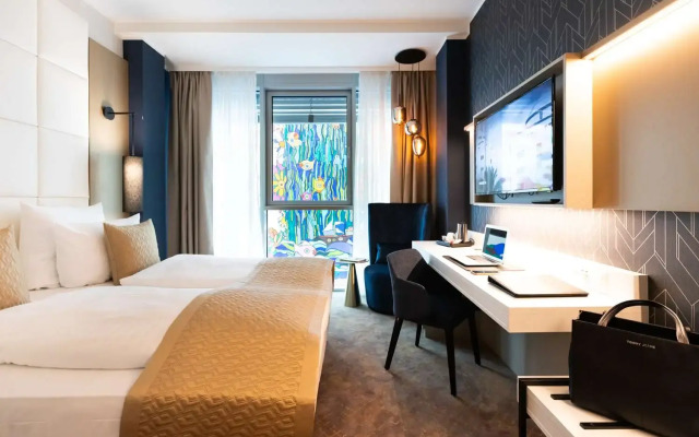 Best Western Premier Royal Blue - Adult Only