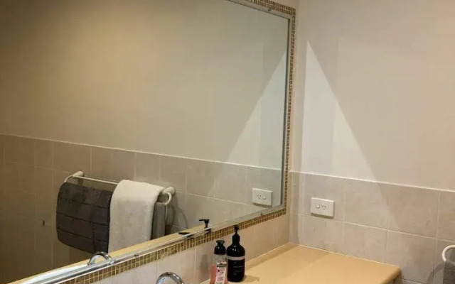 Modern 2 Bedroom Apartment in Perth