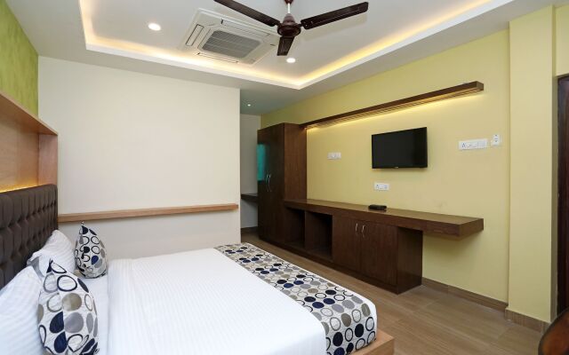 OYO 11666 Hotel Prakash Inn