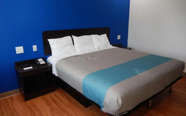 Motel 6 Houston - Downtown North