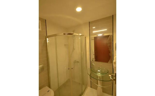 Kosk Otel