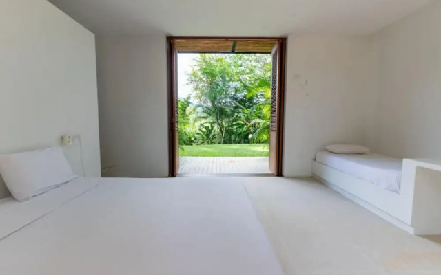 w Amazing 4BR Villa w Pool at Mesa de Yeguas