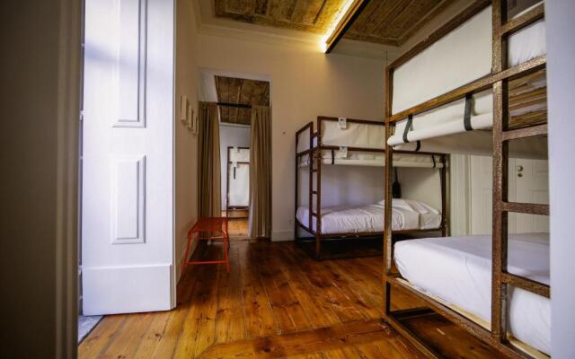 De Pedra e Sal Hostel & Suites