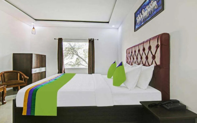 Treebo Royal Empire Adarsh Nagar, Chandigarh