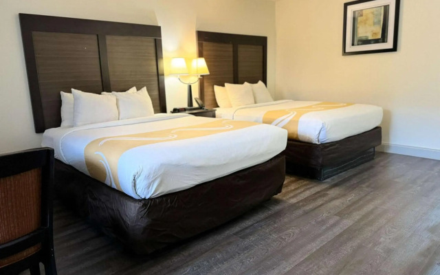 Quality Inn Creekside - Downtown Gatlinburg