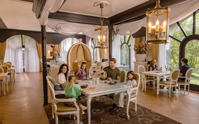Efteling Wonder Hotel - Theme Park tickets included