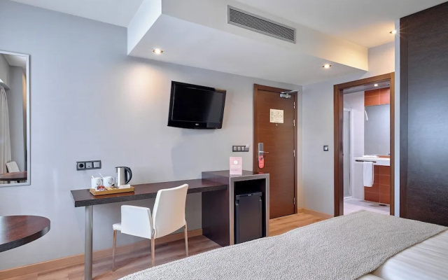 Hotel Turia Granada - Image 5