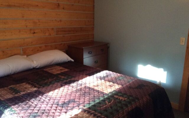 Moose Wallow Cabins