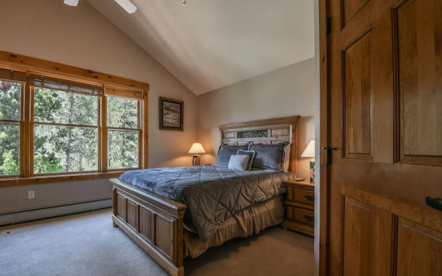 Trappers Crossing 8753