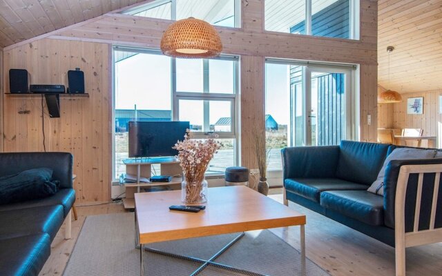 6 Person Holiday Home in Ringkobing-by Traum