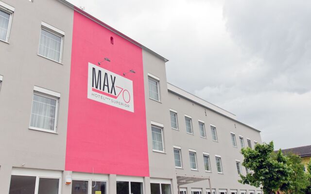 Hotel Max 70