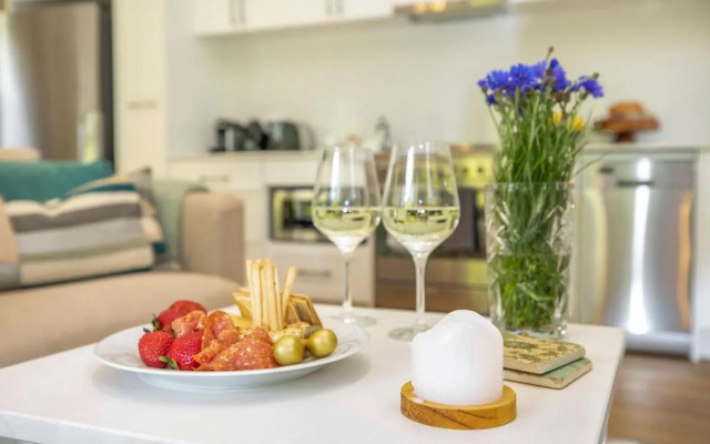 Banyula Annex - stylish and contemporary retreat