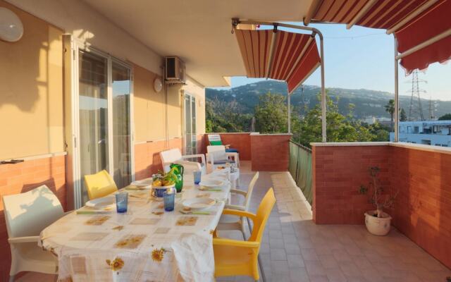 Sorrento 3 bedrooms Sunny Apt with terrace & view