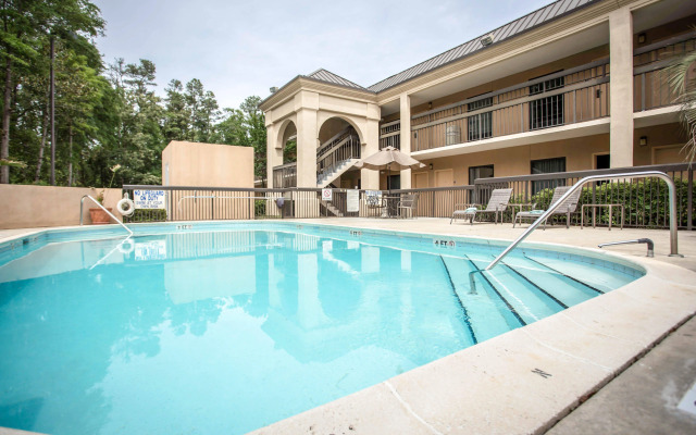 Clarion Inn & Suites Aiken South