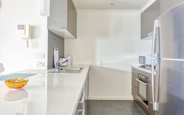 South Melbourne 2 Bed Parking