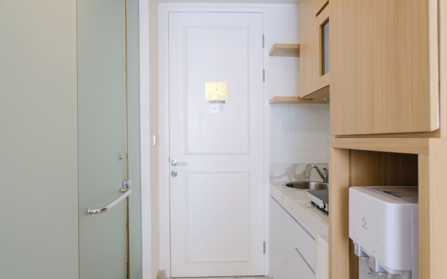 Best Deal Studio Room At Art Deco Apartment