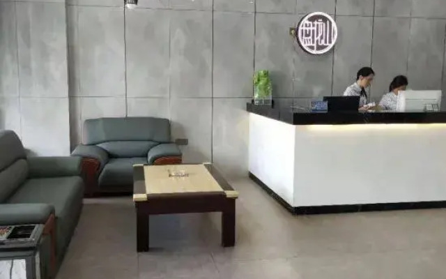 Panlongshan Hotel (Su Longqiao Subway Station Store)