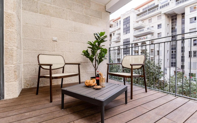 Central and Luxury New 2BR&2Bth - Private Parking