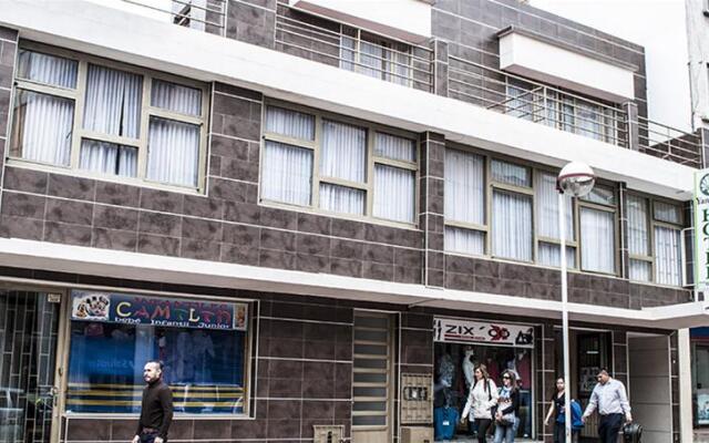 Hotel Yanuba de la Once