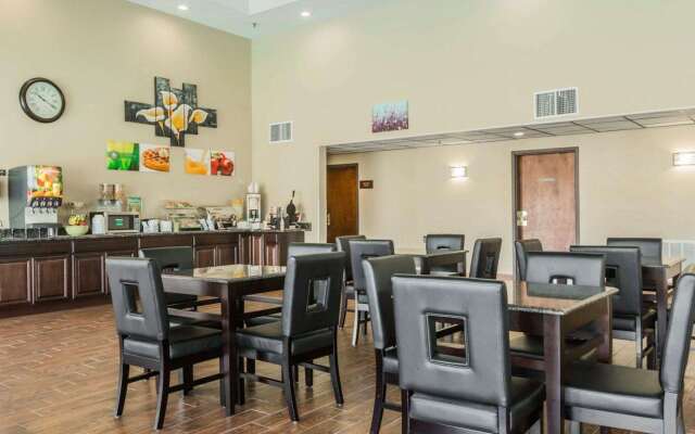 Quality Inn & Suites North Montgomery