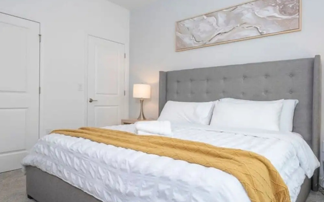 2941 Modern 4BD at Storey Lake