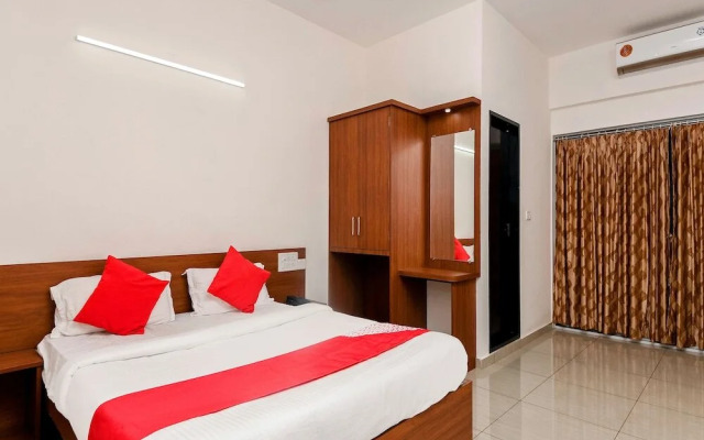 Samruddhi Lodge By OYO Rooms