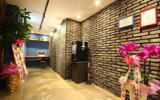 Changwon Sangnamdong Yaja