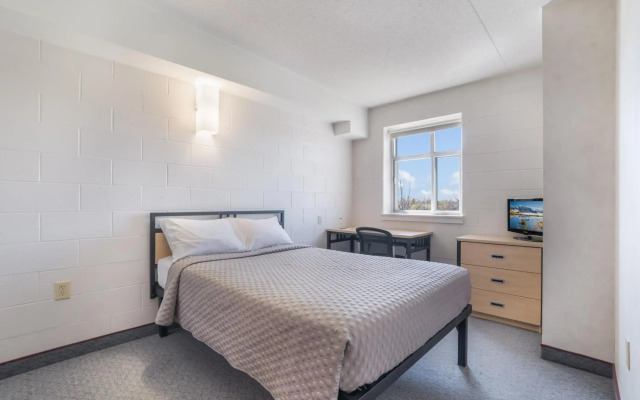 Residence & Conference Centre - Welland