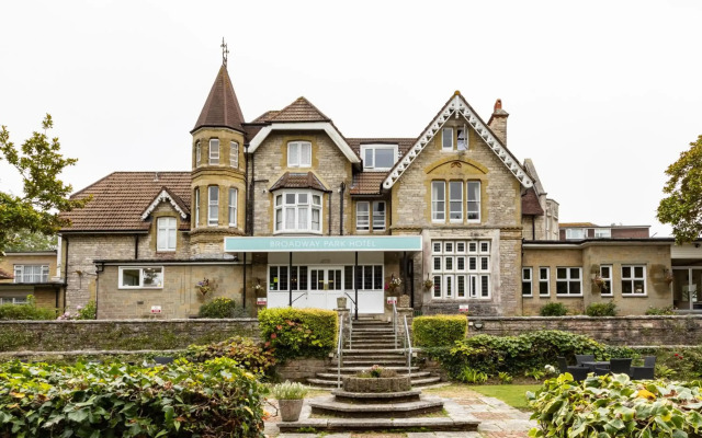 The Broadway Park Hotel