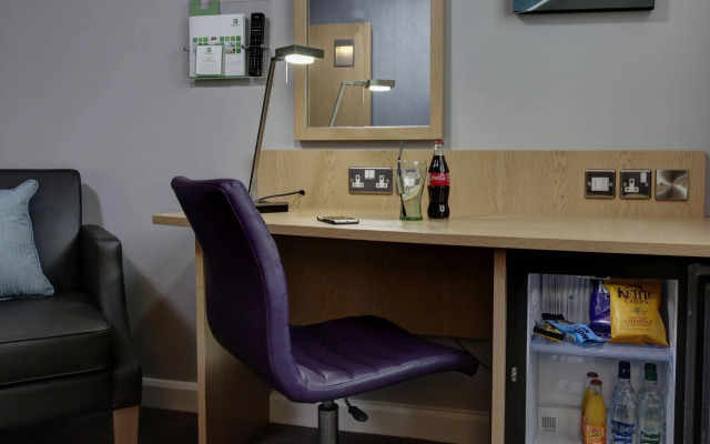 Holiday Inn London - Luton Airport by IHG