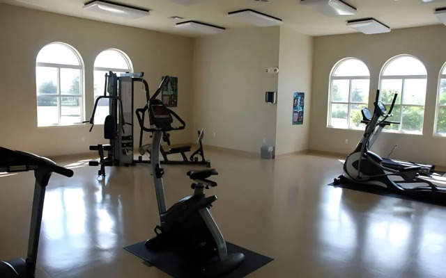 Upstay - Spacious Lakefront Home Near Disney