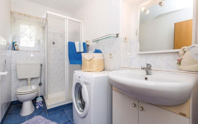 Beautiful Home in Kampor With Wifi and 1 Bedrooms