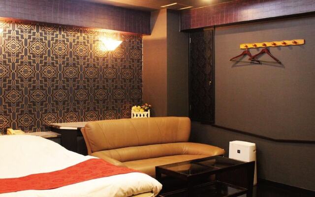 Hotel First Inn - Adults Only