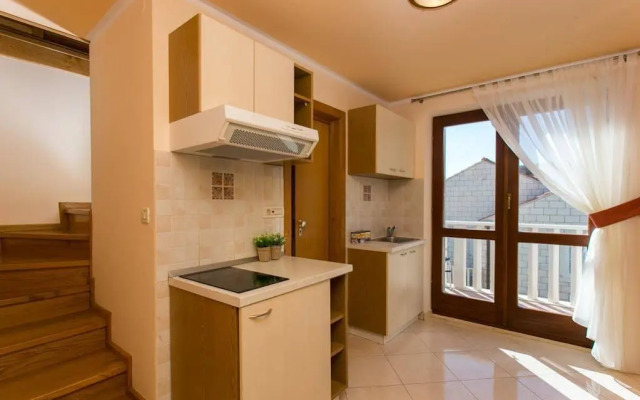 Apartments Moretić