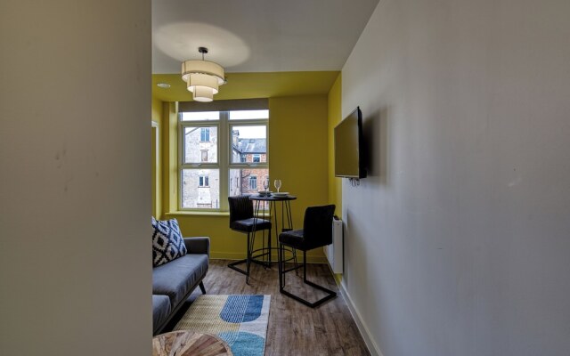 Renaissance House Apartments