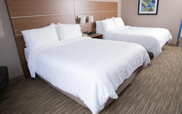 Holiday Inn Express Toledo West - Napoleon by IHG