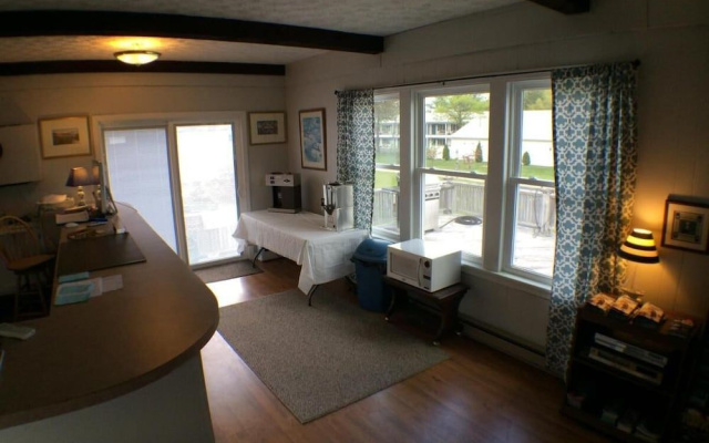 Bourne's Ocean Acres Motel