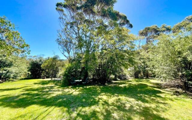 Sublime Cedar Lodge Leura