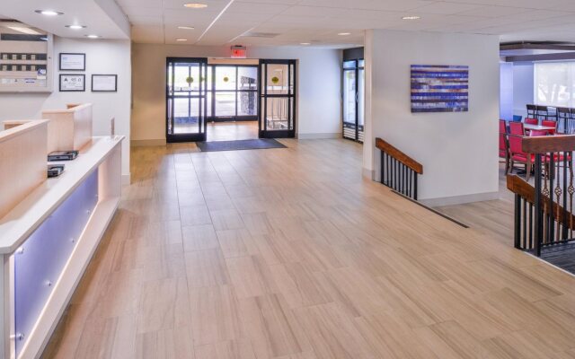 Holiday Inn Express Burlington by IHG