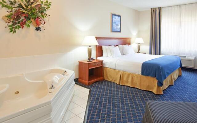 Holiday Inn Express LAPORTE