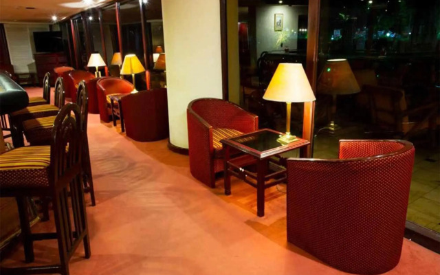 Aracan Eatabe Luxor Hotel