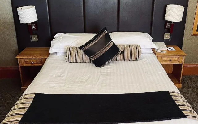 The Dutch Mill Hotel