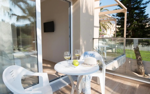 Blue Sky Apartments Malia